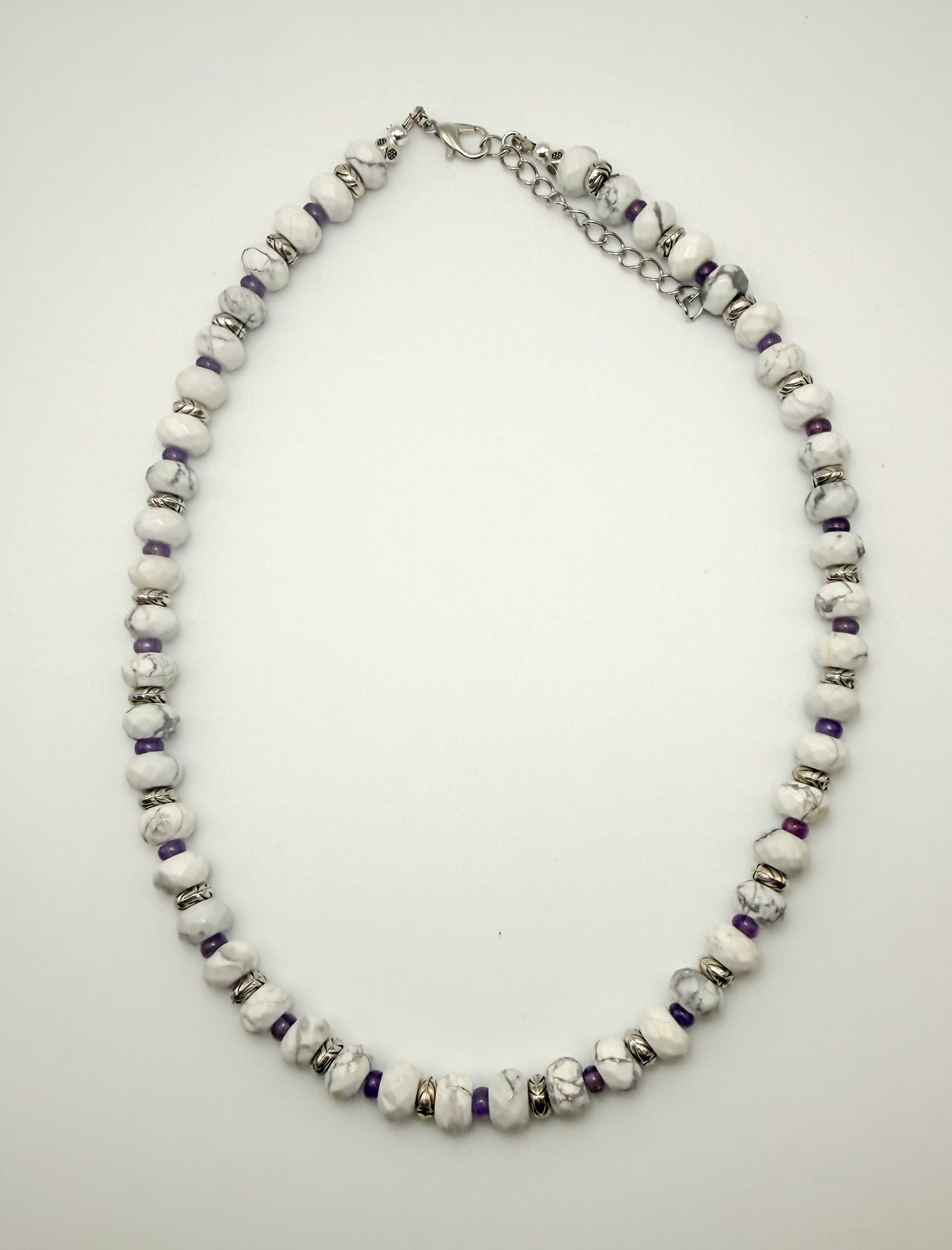 Natural Howlite & Amethyst Crystal Beaded Gemstone Necklace