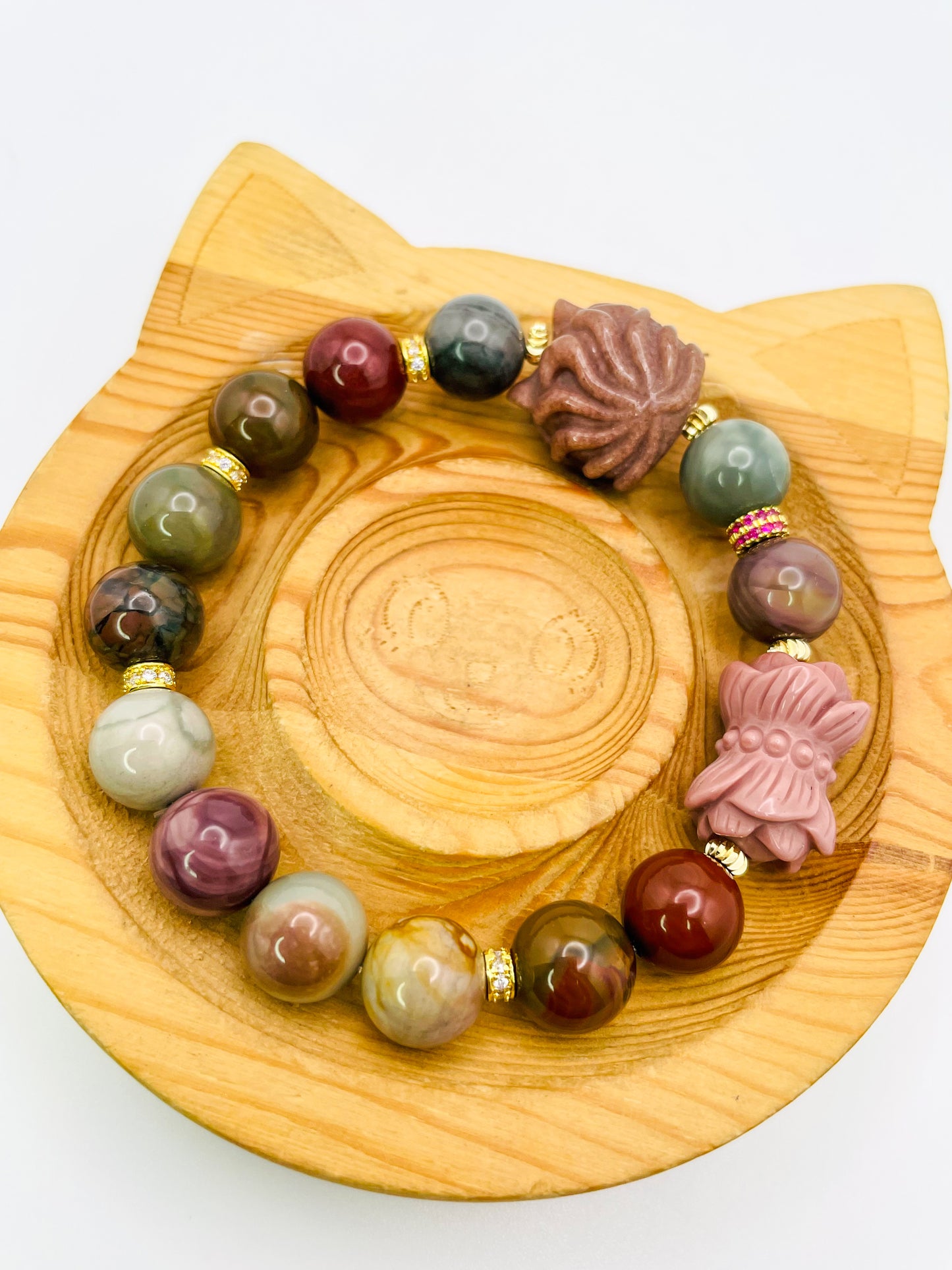 High Quality Natural Alashan Agate Fox girl & Double Lotus Craving Beaded Statement Bracelet