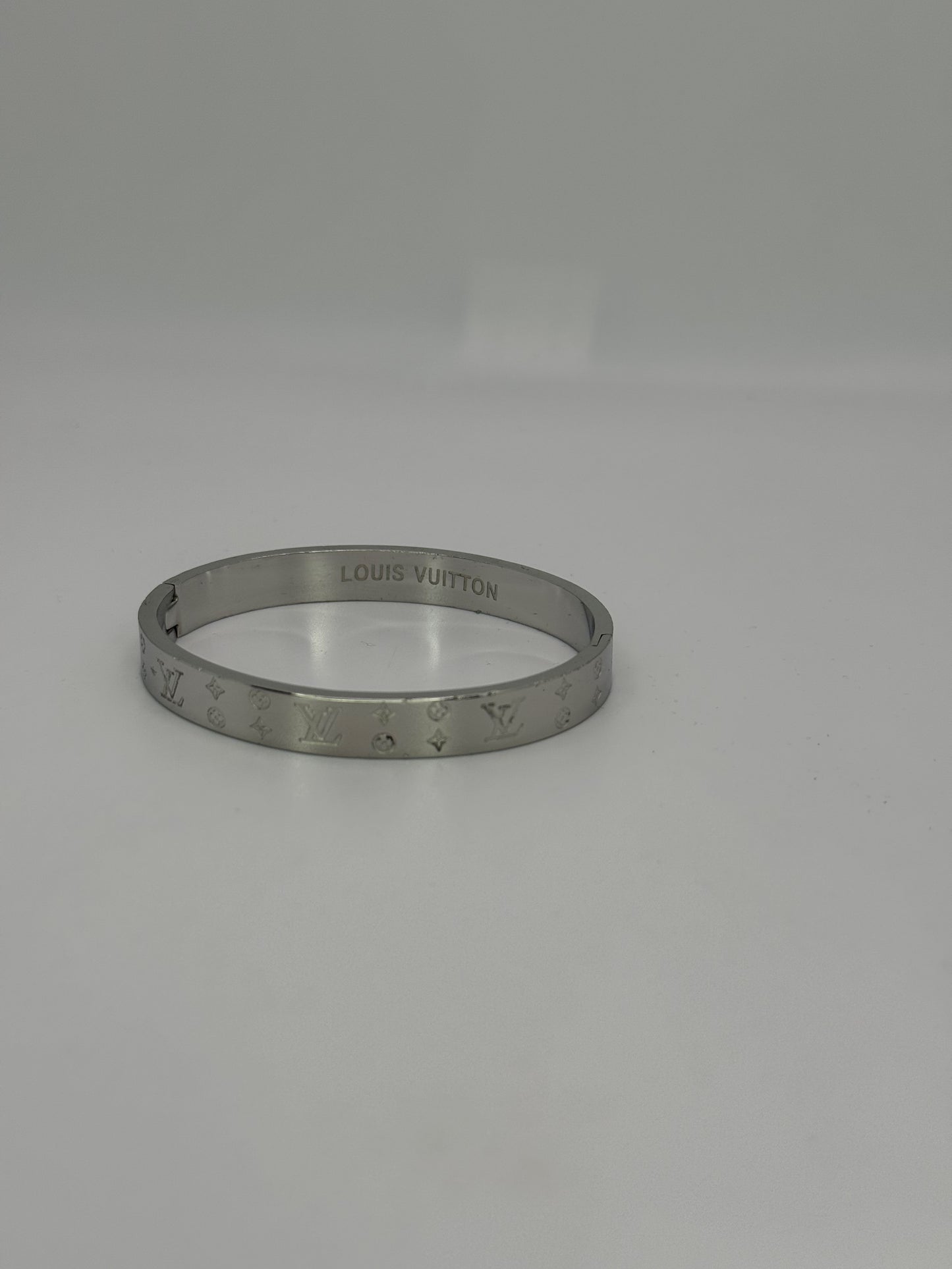 High Quality LV Designer Silver Stainless Steel Bangle Bracelet with Designer Stamp