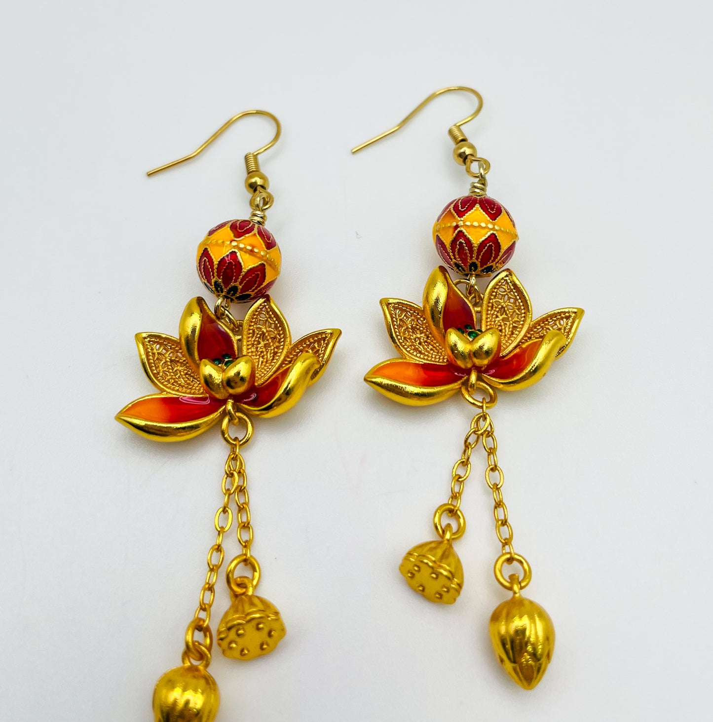 Beautiful Sand (999) Gold Lotus Earrings