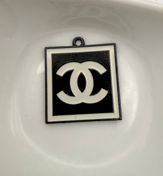 Black CC LoGo Square Design Metal Charm Pendant High Quality