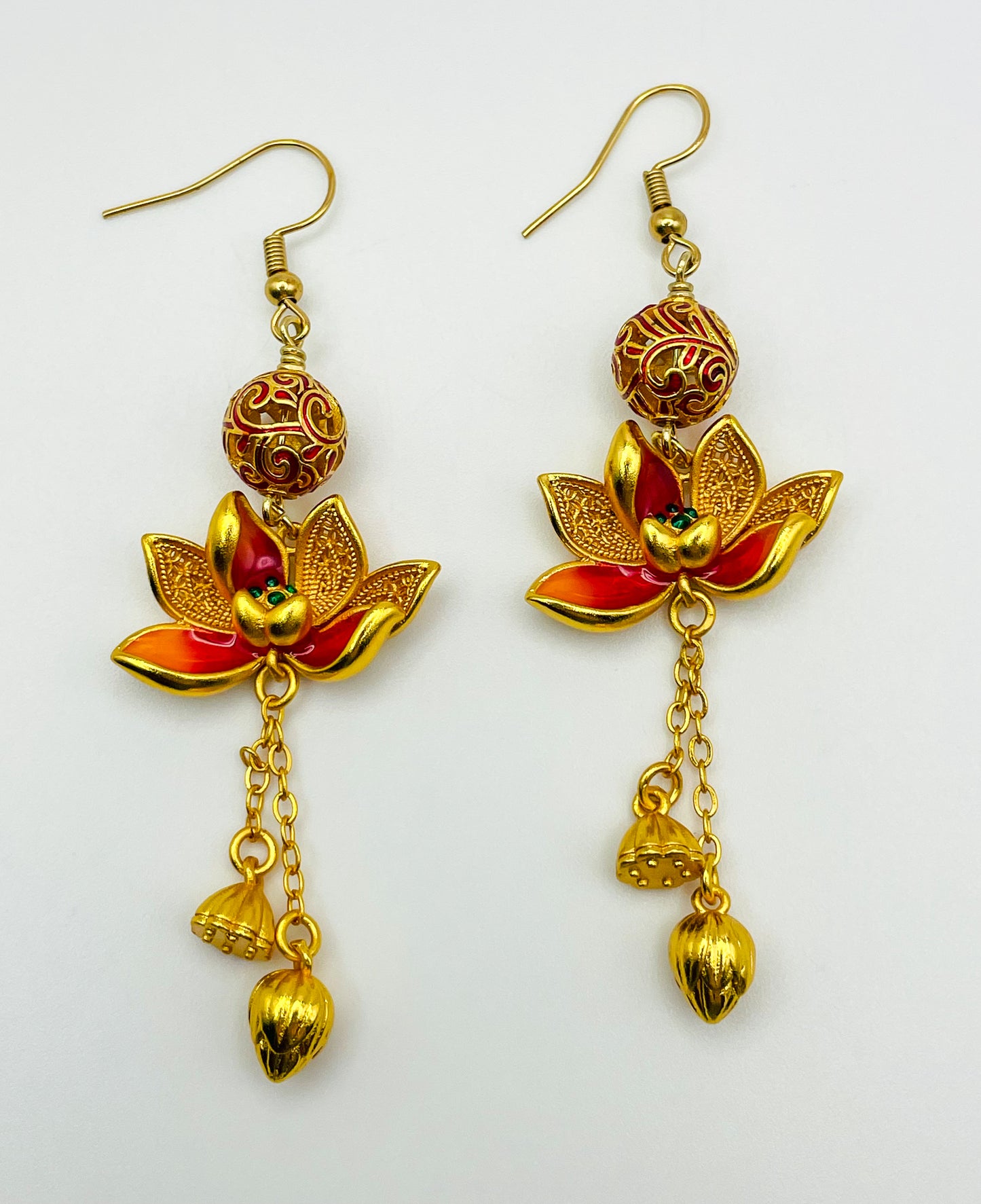 Beautiful Sand (999) Gold Lotus Earrings