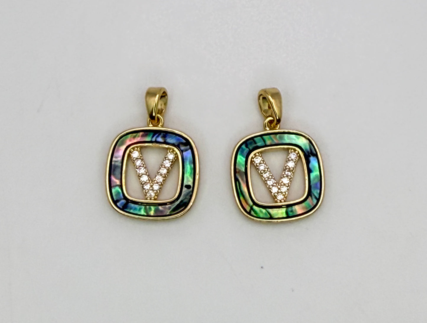 High Quality Mixed Designer Abalone Shell Gold Pendants