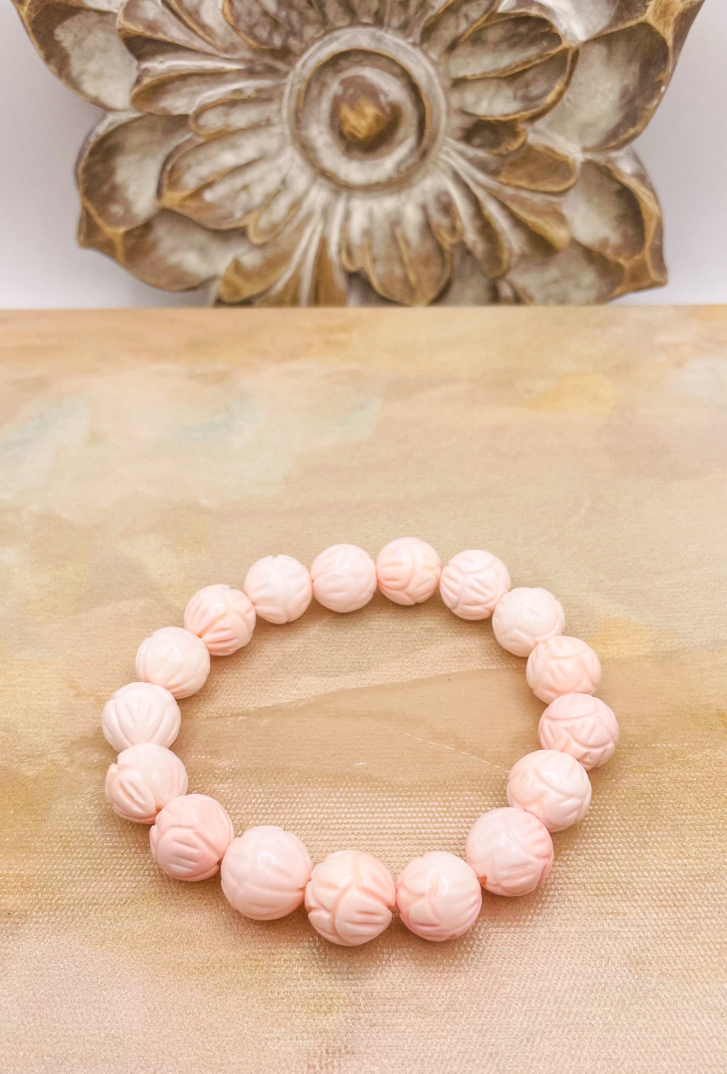 Natural Lotus Craved Pink Queen Conch Shell Beaded Stretch Bracelet w/ Certificate of Authenticity