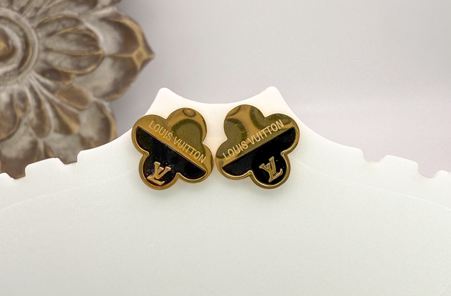 LV Gold & Black Logo Clover Jewelry Set-Matching Necklace, Stud Earrings & Bracelet