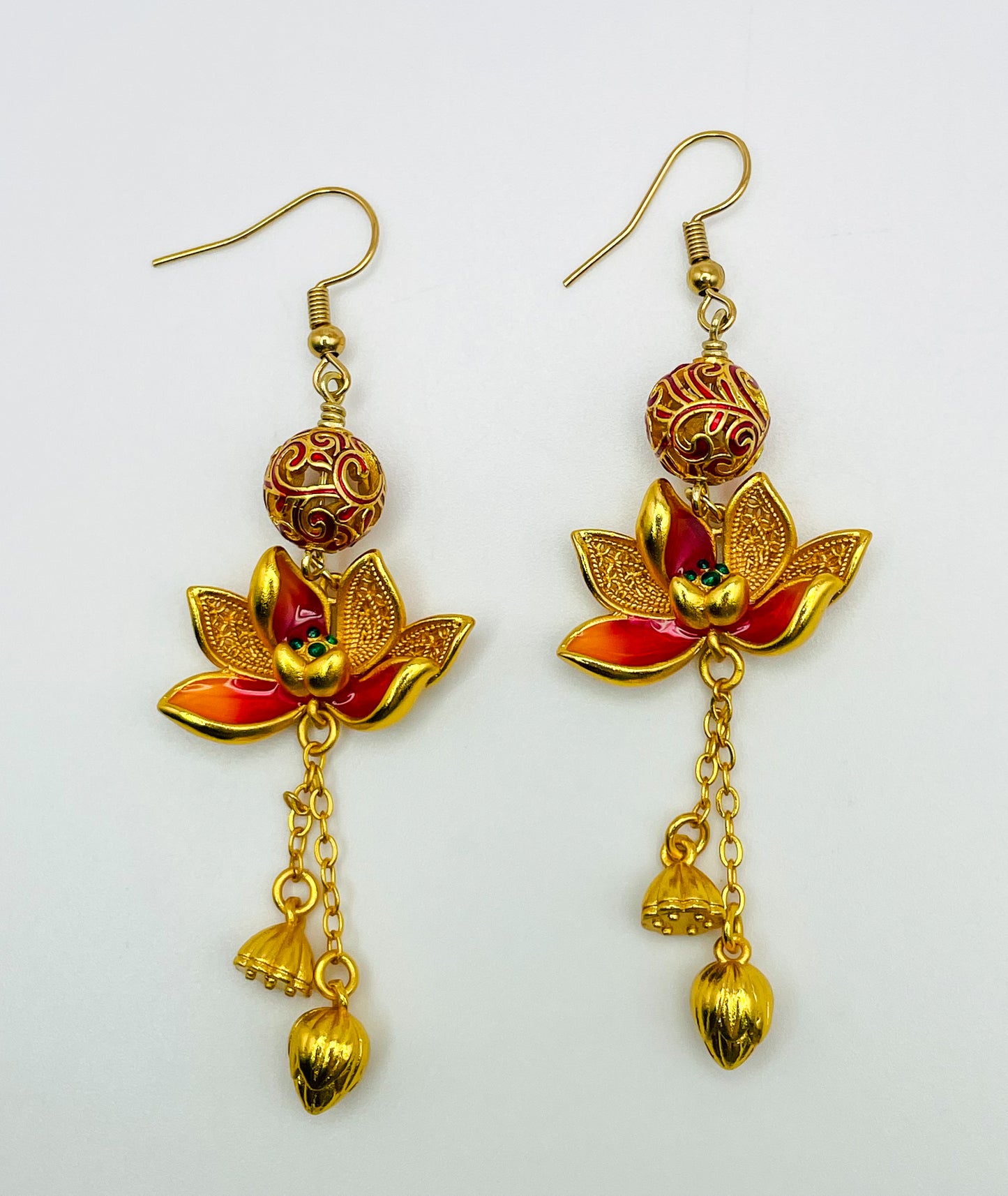 Beautiful Sand (999) Gold Lotus Earrings