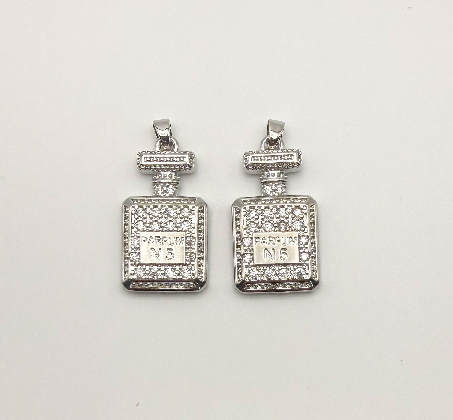 No.5 CC Inspired Silver Sparkling Perfume Bottle High Quality Metal Pendant