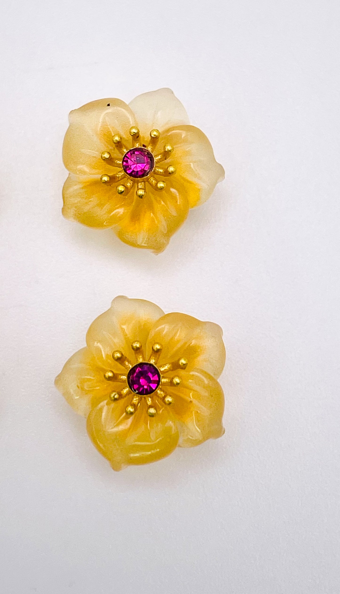 Resin Sakura Flower Charm Beads