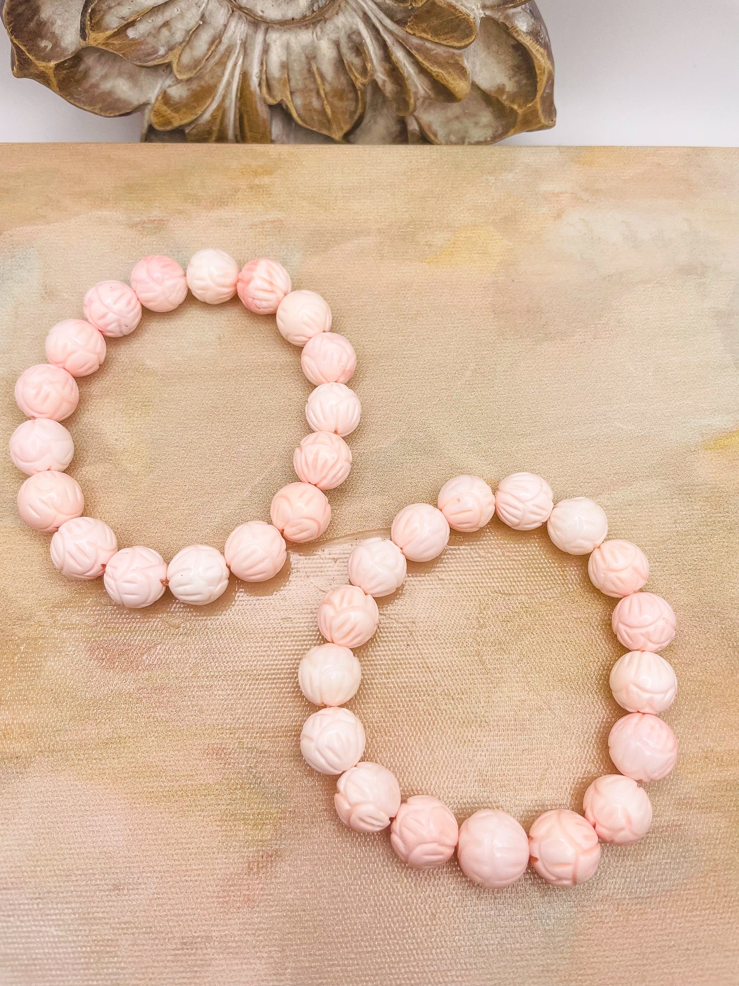 Natural Lotus Craved Pink Queen Conch Shell Beaded Stretch Bracelet w/ Certificate of Authenticity