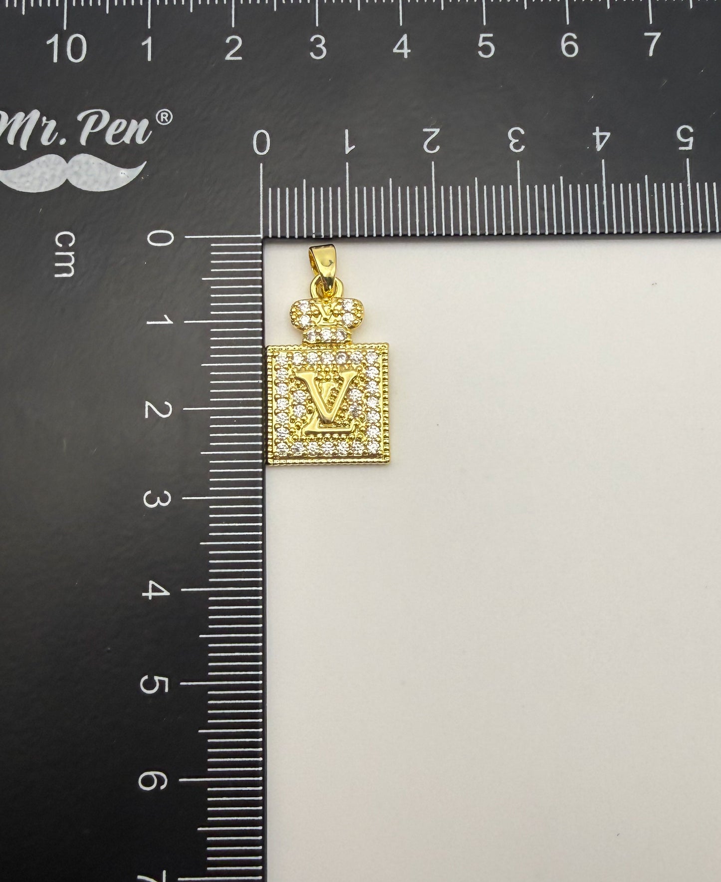 LV Sparkling Gold Perfume Bottle High Quality Metal Pendant