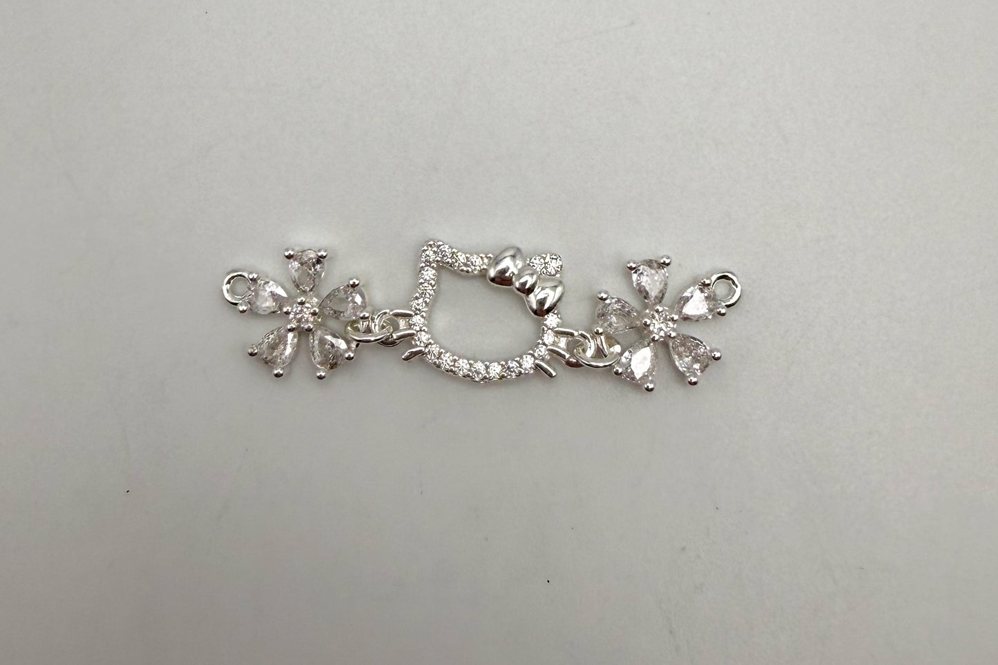 HK Kitty Head Bling Connector Charms