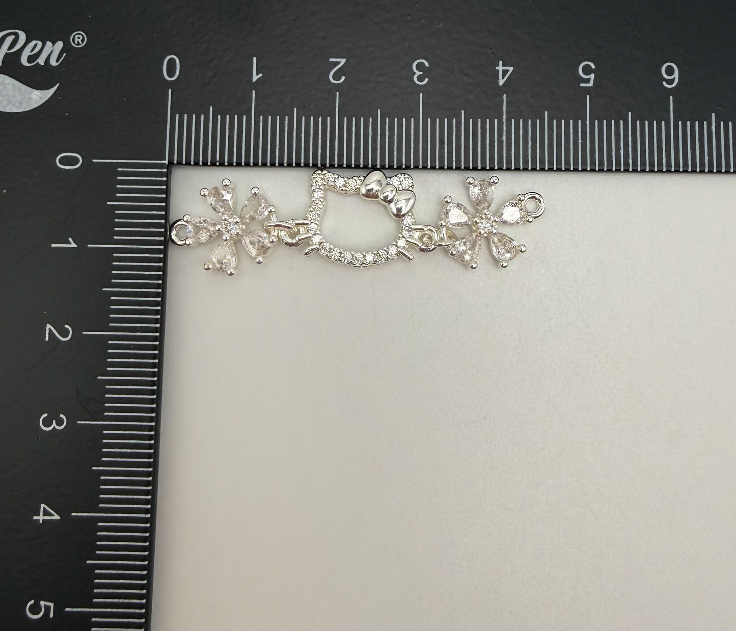 HK Kitty Head Bling Connector Charms