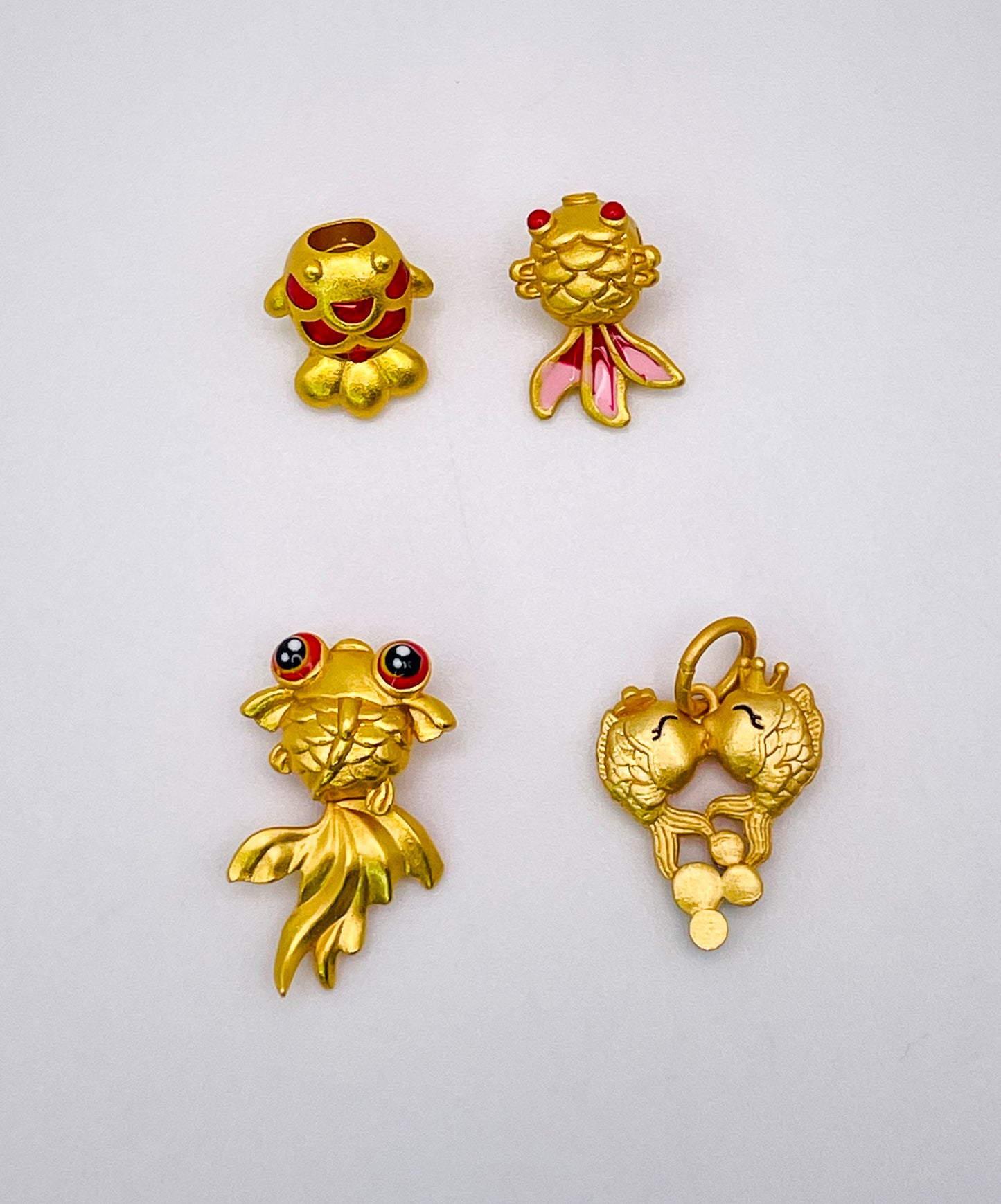 S999 Gold Fish Charms/Charm Beads