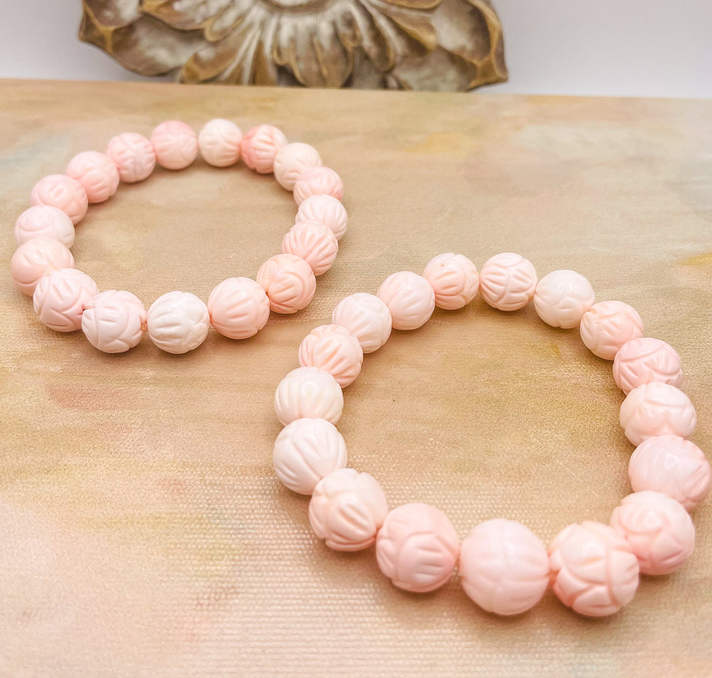 Natural Lotus Craved Pink Queen Conch Shell Beaded Stretch Bracelet w/ Certificate of Authenticity