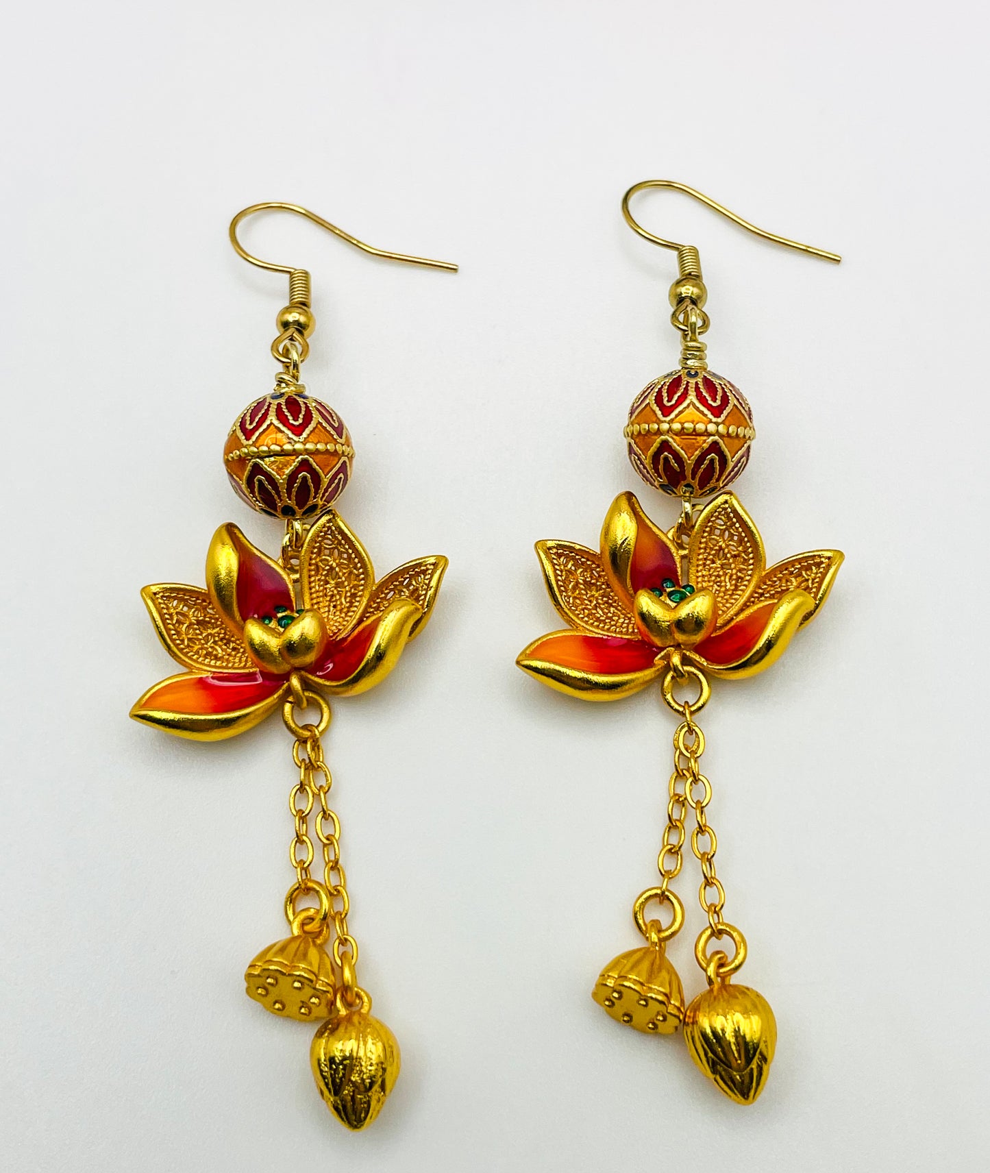 Beautiful Sand (999) Gold Lotus Earrings