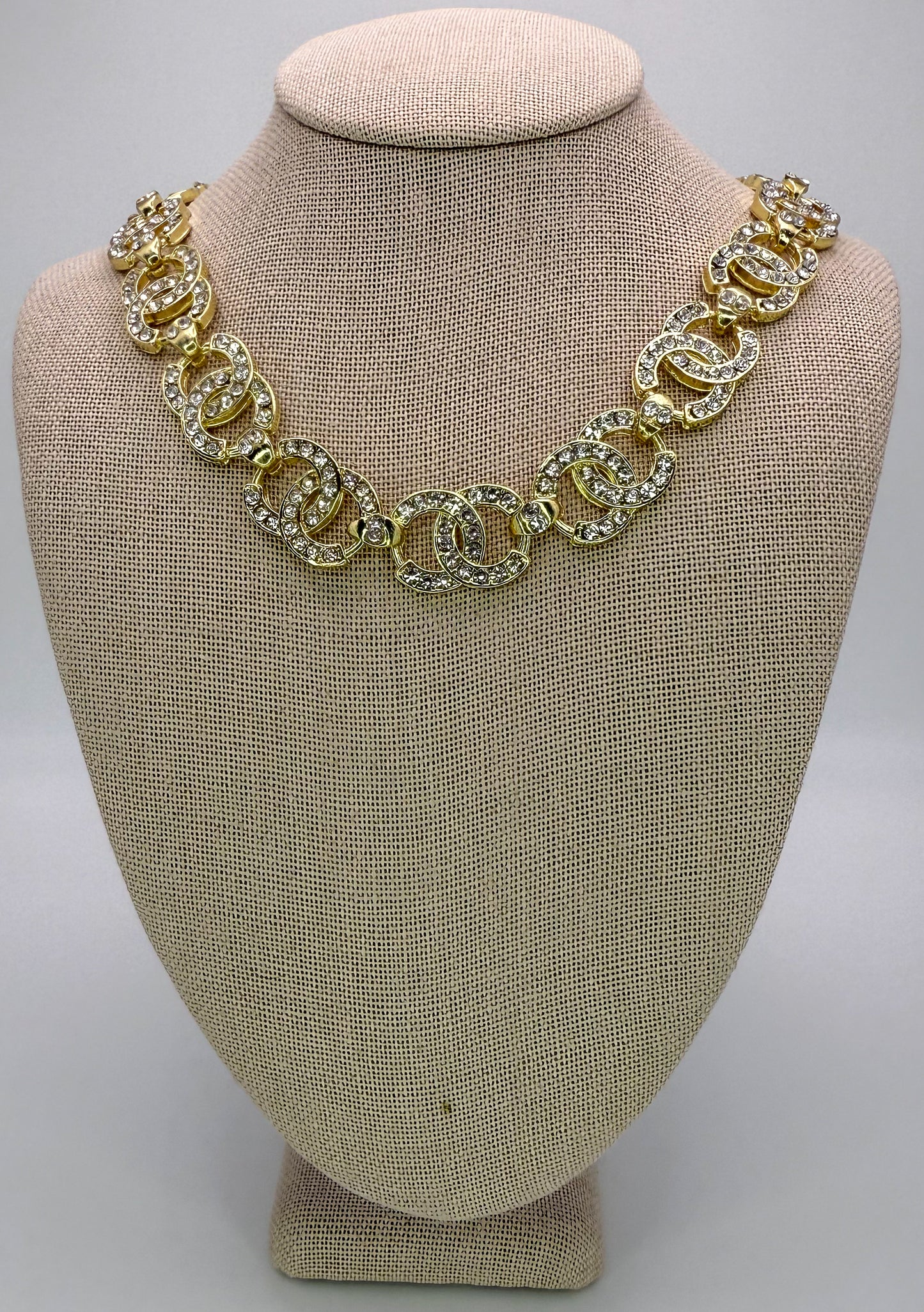 Elegant CC Designer Silver or Gold Matching Necklace and Bracelet set