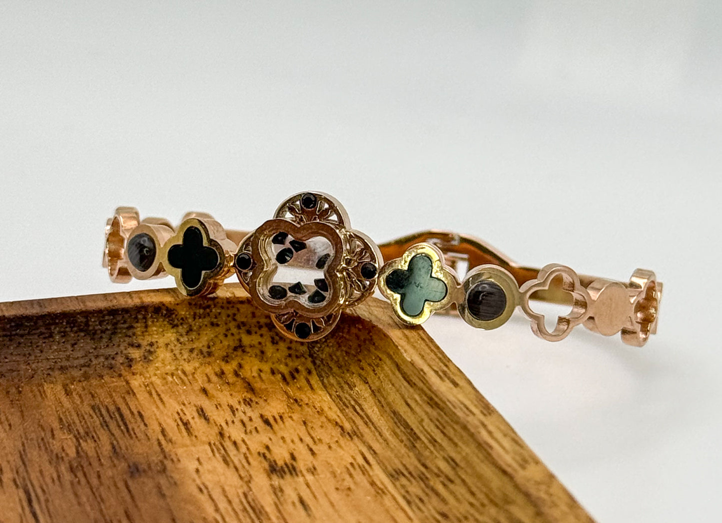Rose Gold LV Clovers Bangle Bracelets