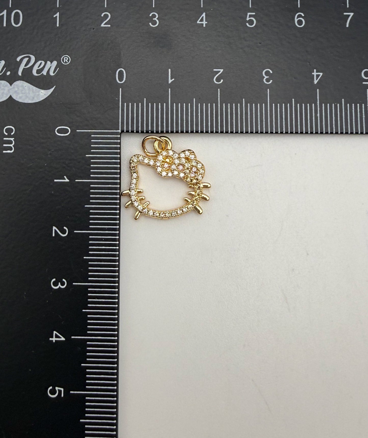 HK Kitty Head Hollow Center Bling Charms