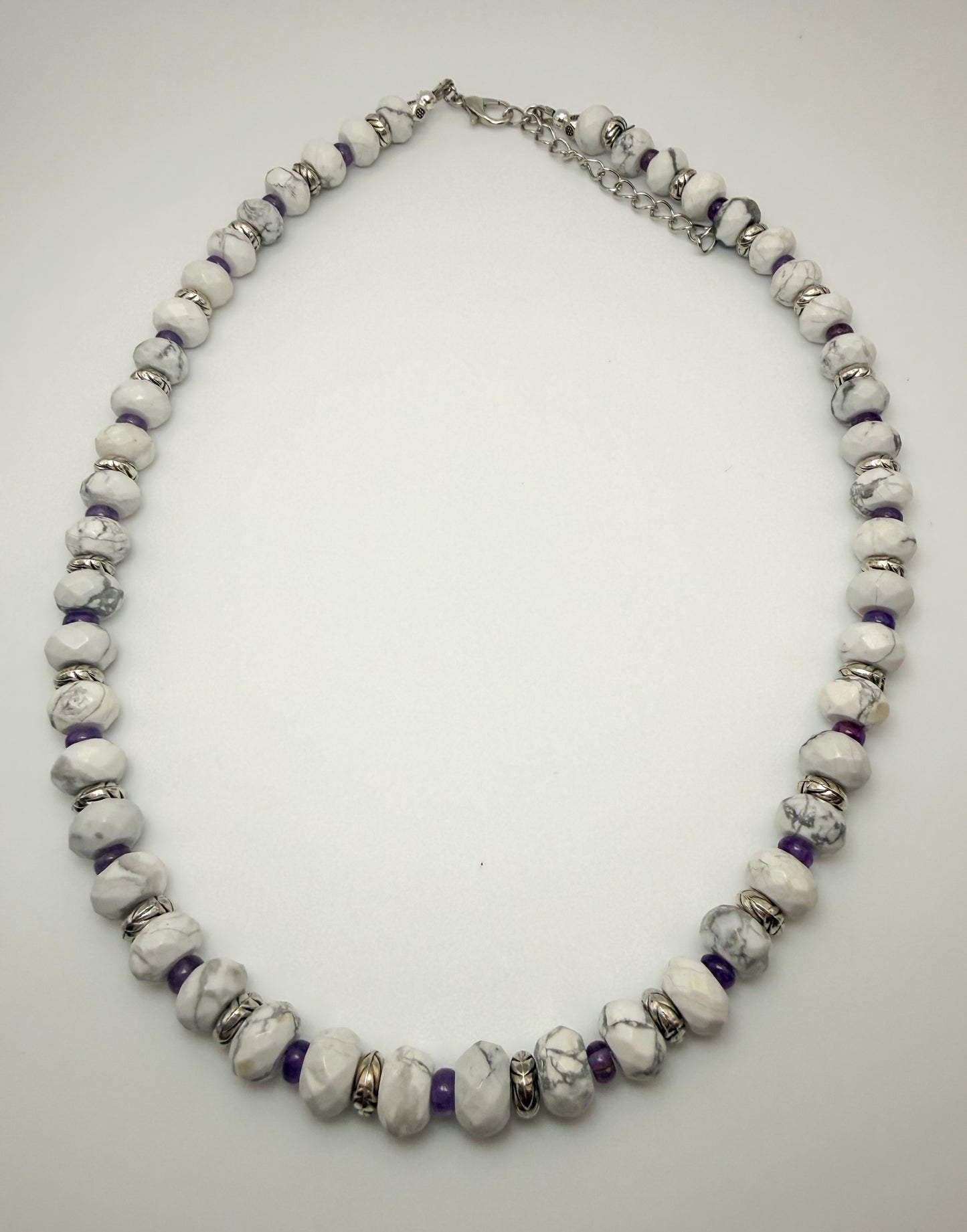 Natural Howlite & Amethyst Crystal Beaded Gemstone Necklace