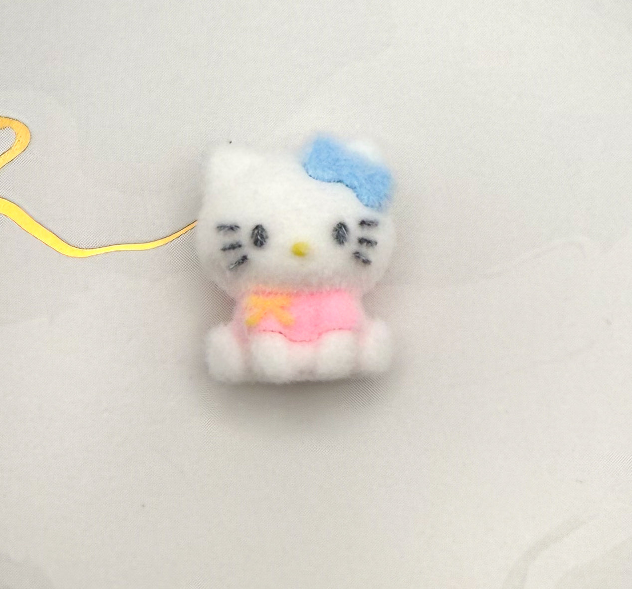 Suede Covered HK Kitty DIY Pen Focal Bead