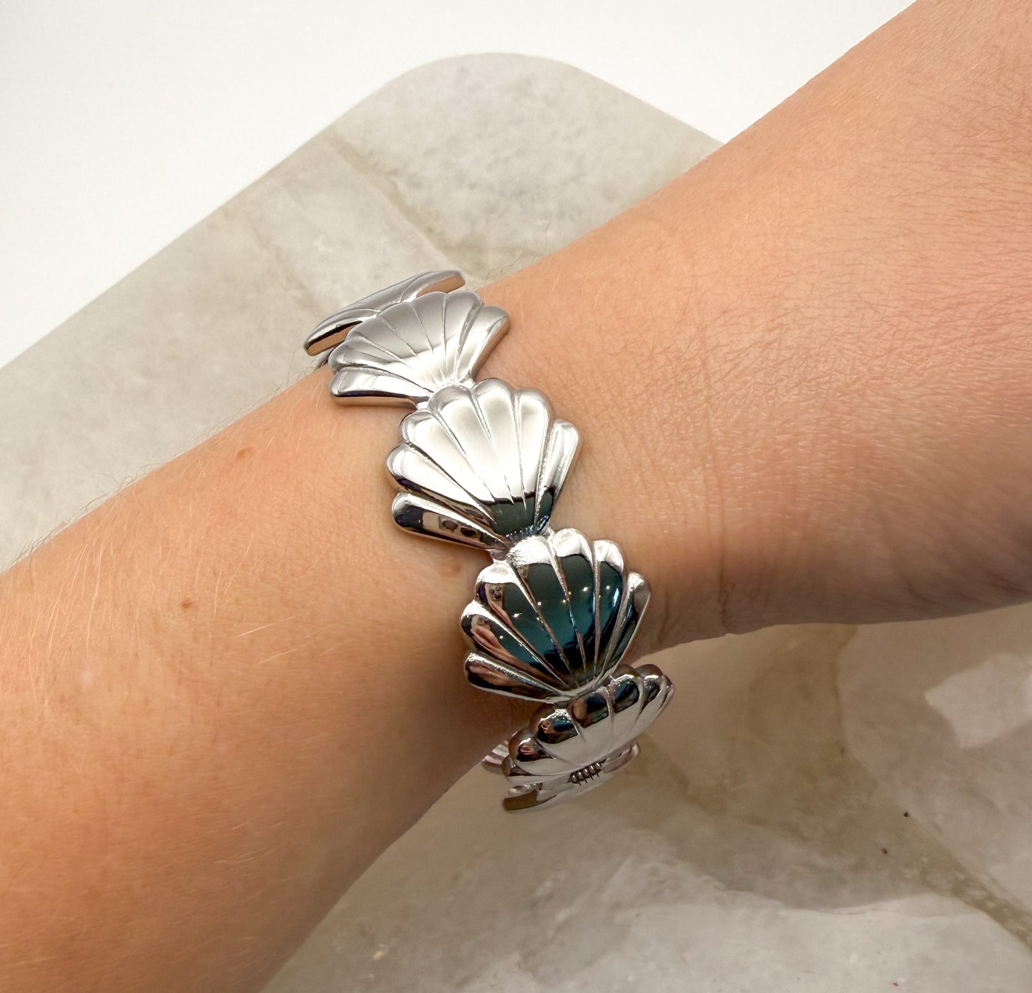 Open Front Silver Stainless Steel Sea Shell Bangle Bracelet