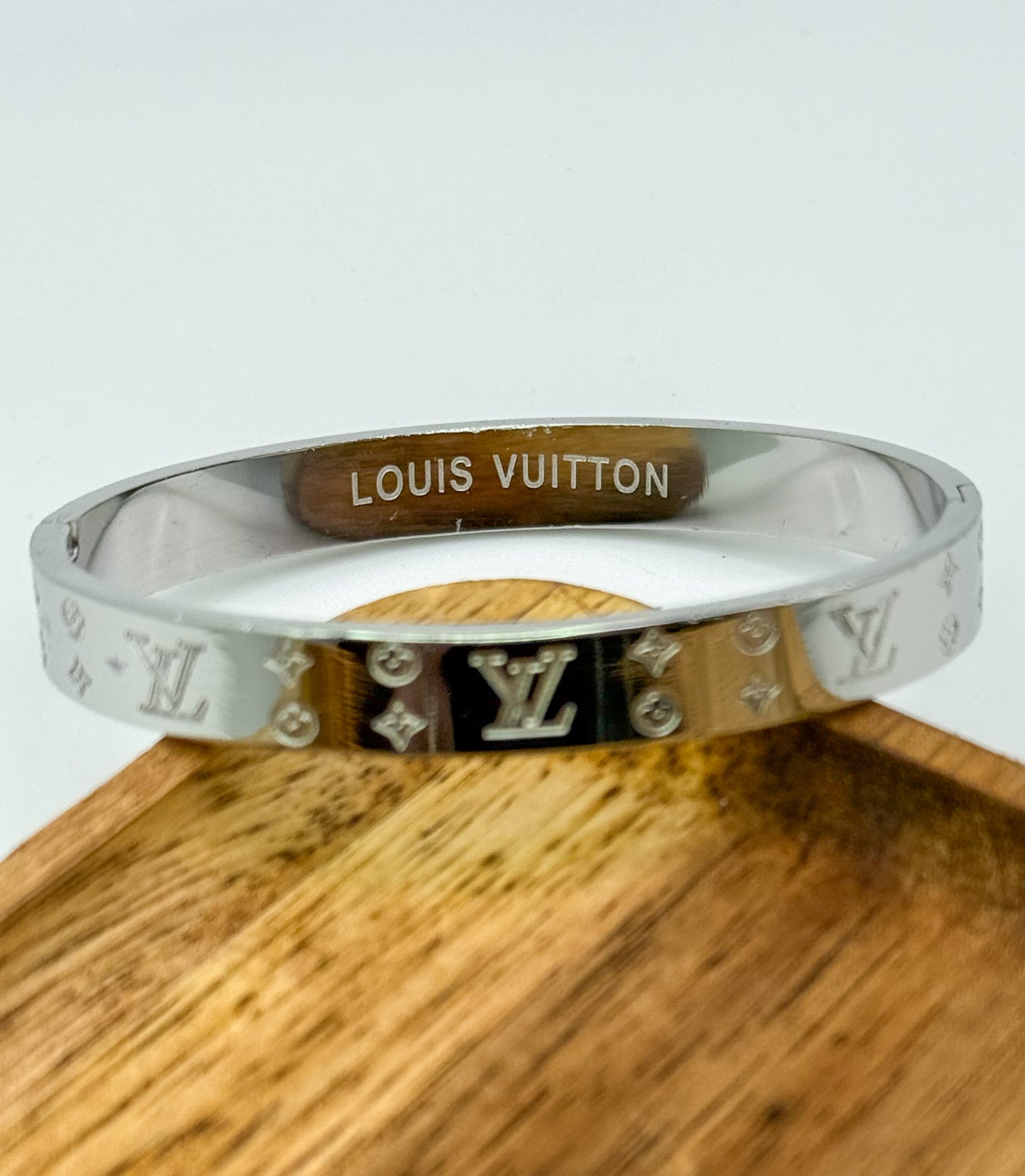 High Quality LV Designer Silver Stainless Steel Bangle Bracelet with Designer Stamp