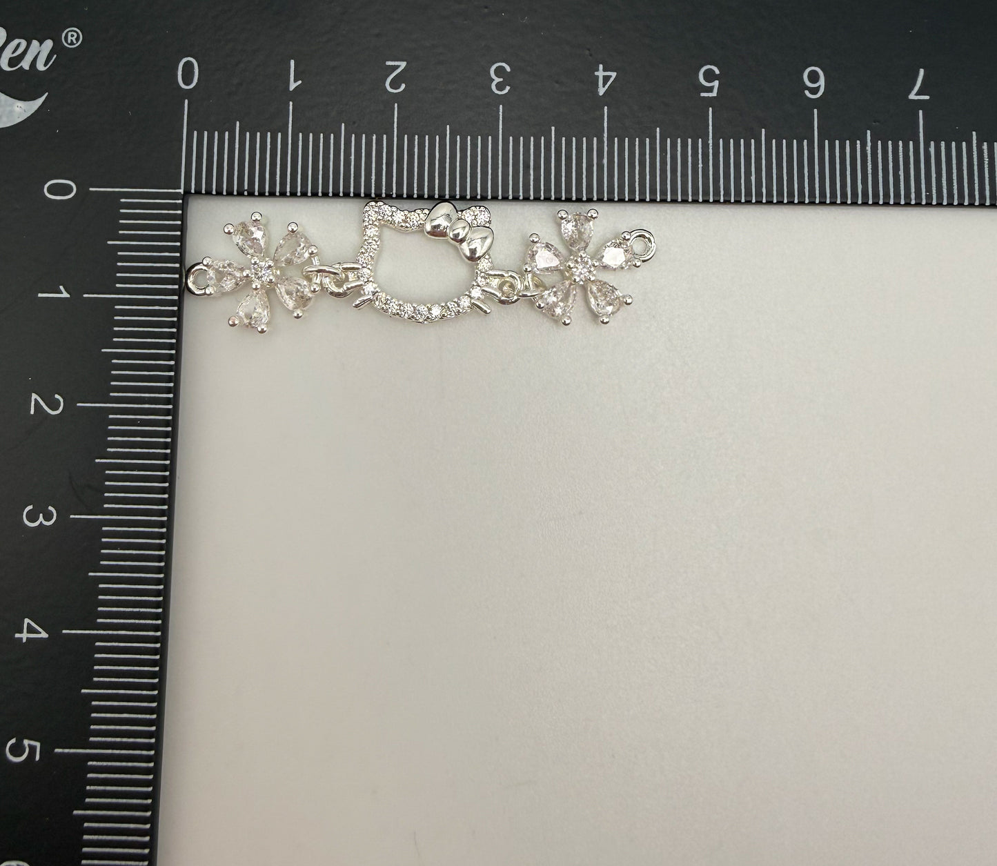 HK Kitty Head Bling Connector Charms