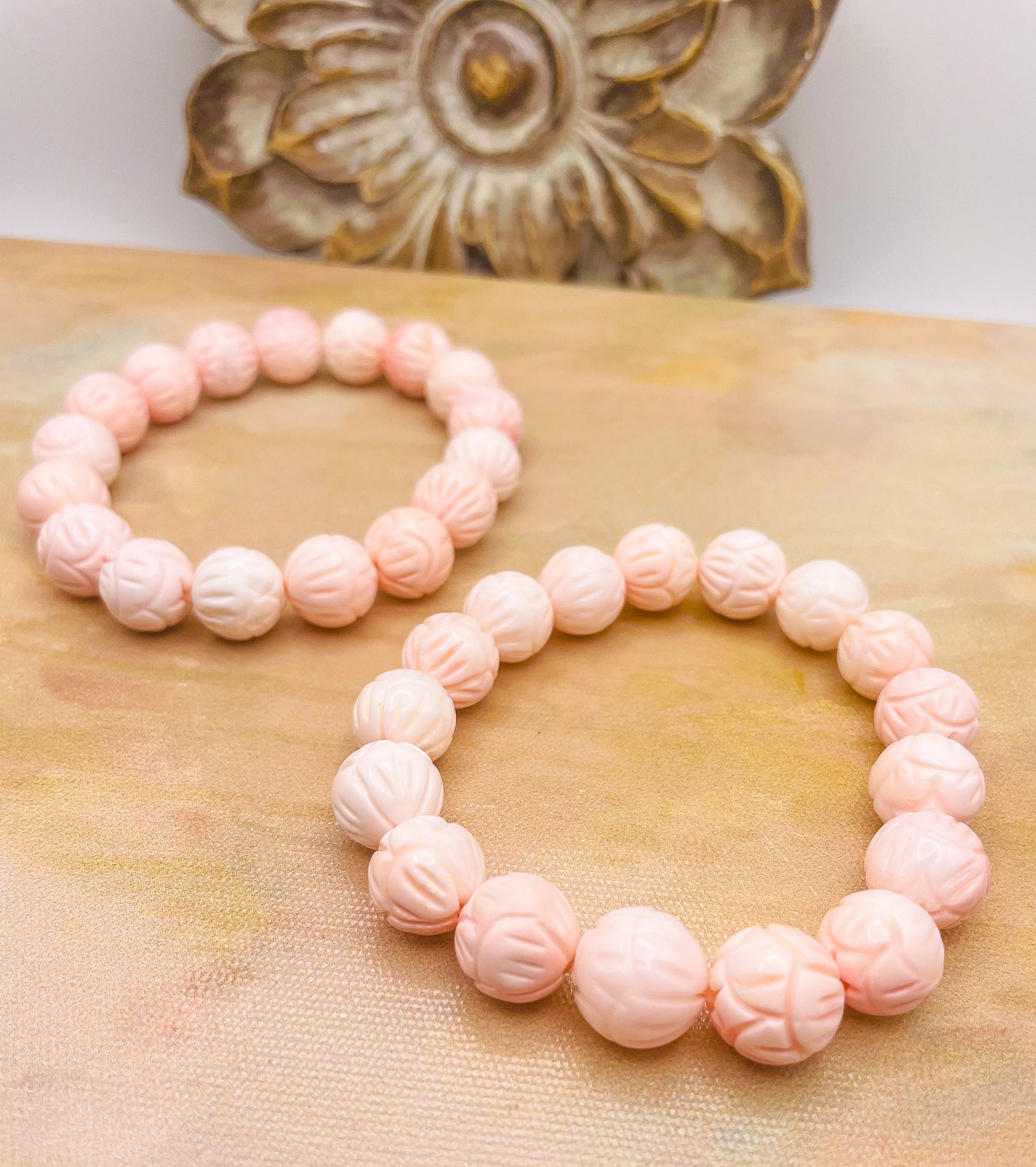 Natural Lotus Craved Pink Queen Conch Shell Beaded Stretch Bracelet w/ Certificate of Authenticity