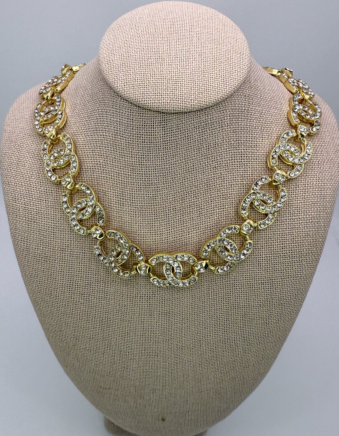 Elegant CC Designer Silver or Gold Matching Necklace and Bracelet set