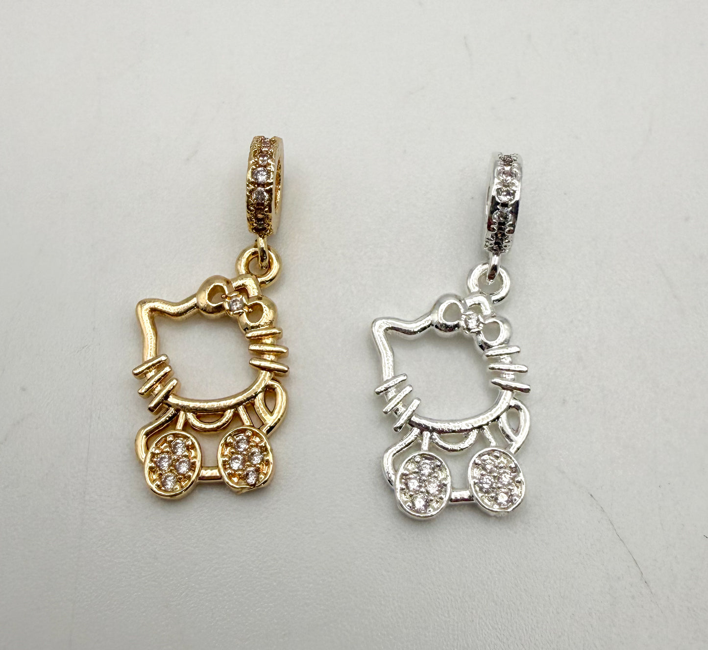 HK Kitty Full Figure Sparkling Charms
