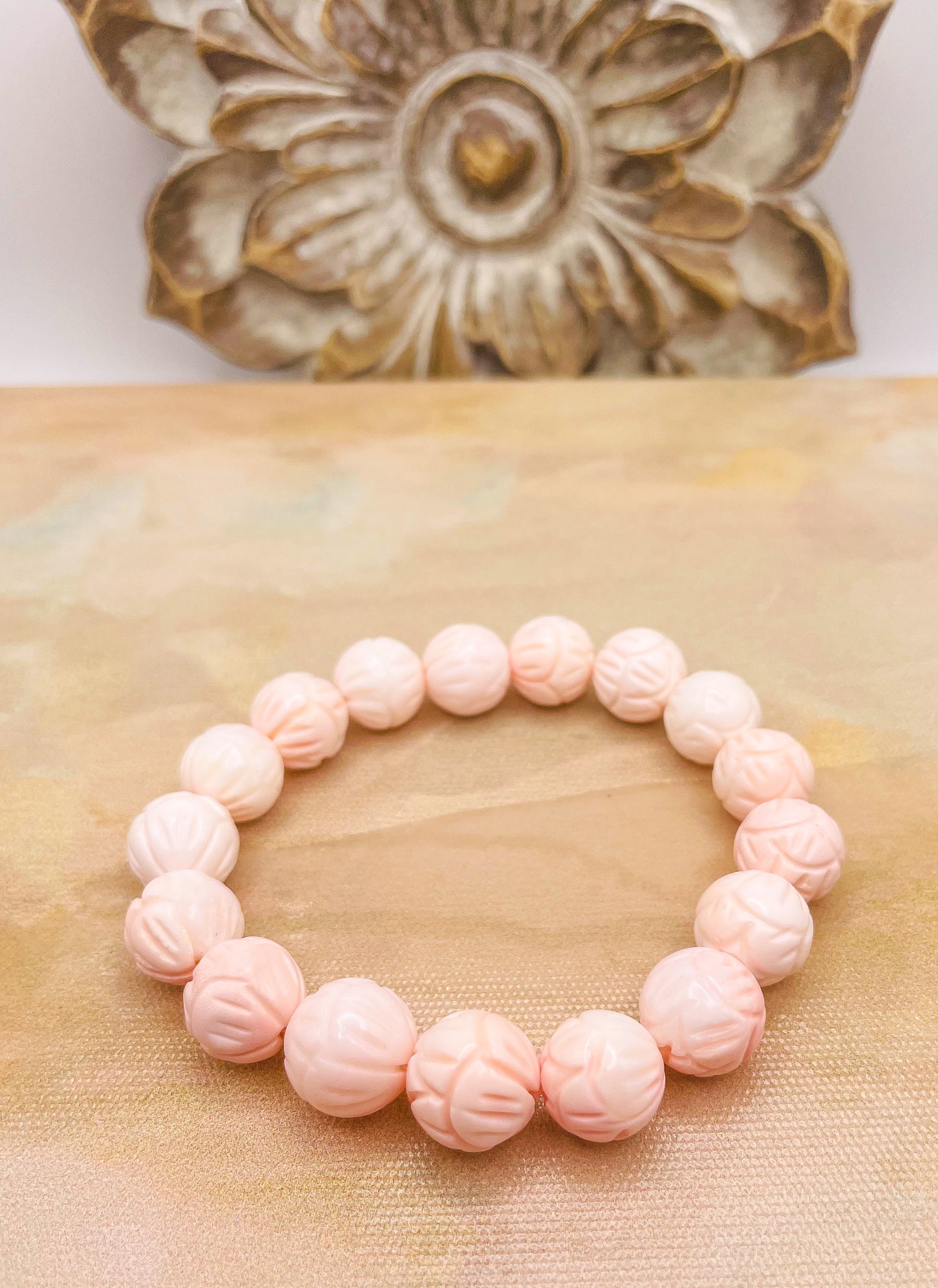 Natural Lotus Craved Pink Queen Conch Shell Beaded Stretch Bracelet w/ Certificate of Authenticity