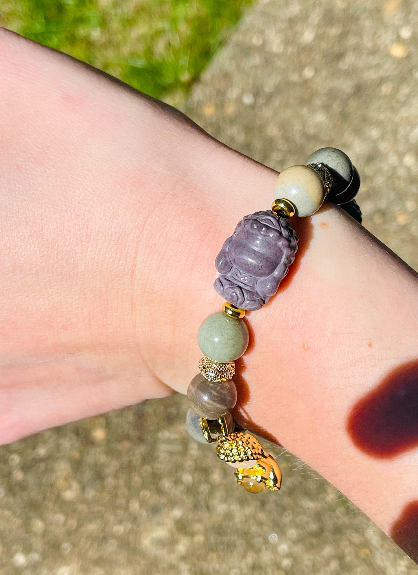 Hear, See & Speak No Evil Baby Budda Sitting on Lotus Natural Alashan Agate Crystal Carving Beaded Stretch Adjustable Bracelet